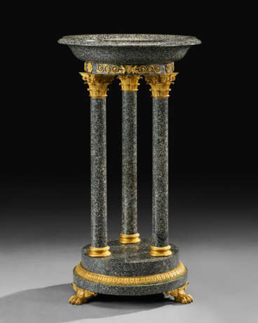 A SWEDISH ORMOLU-MOUNTED GREY GRANITE (`&#197;SBYDIABAS`) TAZZA - photo 1