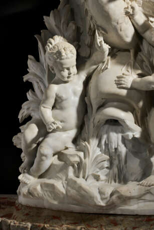 A MONUMENTAL FRENCH WHITE AND ROUGE LANGUEDOC MARBLE FOUNTAIN AND BASIN - photo 4