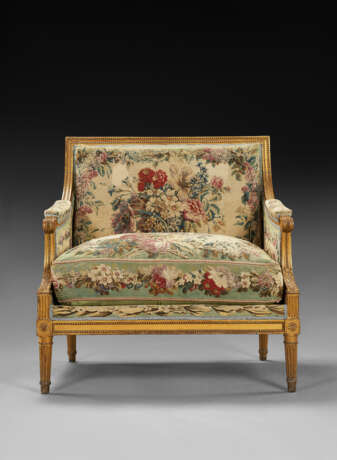 A SUITE OF LOUIS XVI GILT WALNUT AND BEAUVAIS TAPESTRY SEAT FURNITURE - photo 10