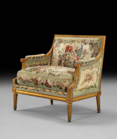 A SUITE OF LOUIS XVI GILT WALNUT AND BEAUVAIS TAPESTRY SEAT FURNITURE - photo 11