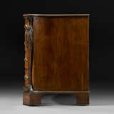 A PAIR OF GEORGE III MAHOGANY SERPENTINE COMMODES - photo 4