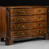 A PAIR OF GEORGE III MAHOGANY SERPENTINE COMMODES - photo 12