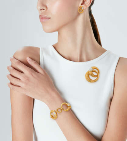 BOUCHERON SUITE OF GOLD AND DIAMOND JEWELRY - Foto 2