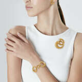 BOUCHERON SUITE OF GOLD AND DIAMOND JEWELRY - Foto 2