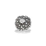 NO RESERVE | CHANEL DIAMOND AND ENAMEL 'CAMÉLIA' RING - фото 1