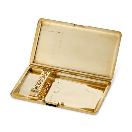 BOUCHERON ART DECO ENAMEL, ONYX AND GOLD CIGARETTE CASE - photo 2