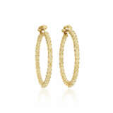 NO RESERVE | COLORED DIAMOND HOOP EARRINGS - фото 1