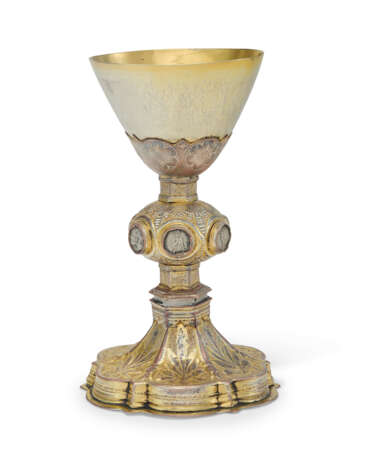 A CONTINENTAL GILT-COPPER CHALICE - фото 2