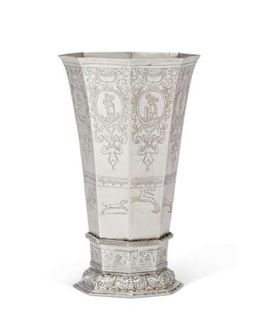 A DUTCH SILVER BEAKER - photo 1