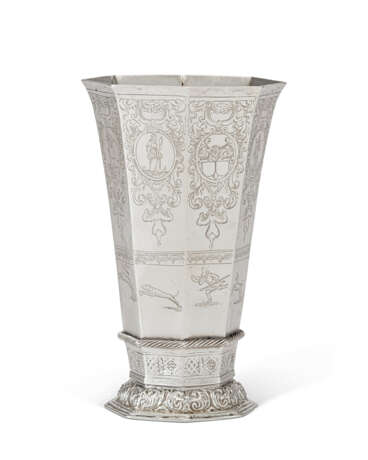 A DUTCH SILVER BEAKER - photo 2