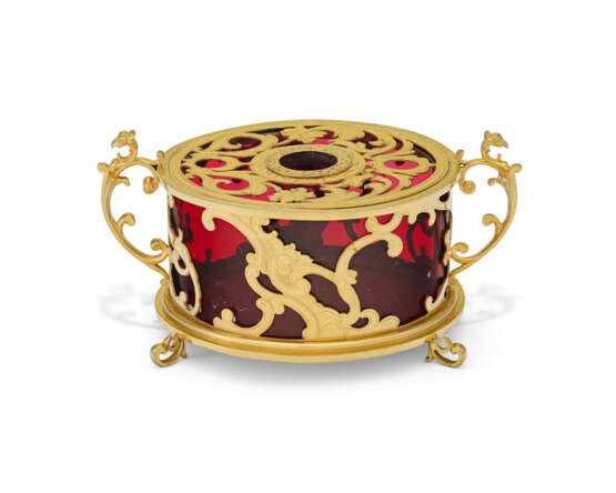 A CONTINENTAL GILT-COPPER MOUNTED RUBY GLASS TWO-HANDLED POT-POURRI AND COVER - photo 1