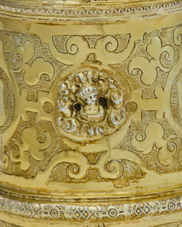 AN ELIZABETH I SILVER-GILT TANKARD - photo 5