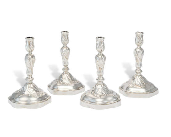 A SET OF FOUR ROYAL GERMAN SILVER CANDLESTICKS AND A PAIR OF SILVER SAUCEBOATS FROM THE `FA` IN SHIELD SERVICE - фото 2