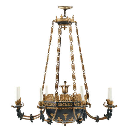 A RUSSIAN ORMOLU AND PATINATED BRONZE EIGHT-LIGHT CHANDELIER - Foto 1