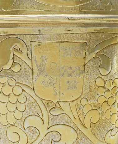 A JAMES I SILVER-GILT STEEPLE CUP AND COVER - photo 3