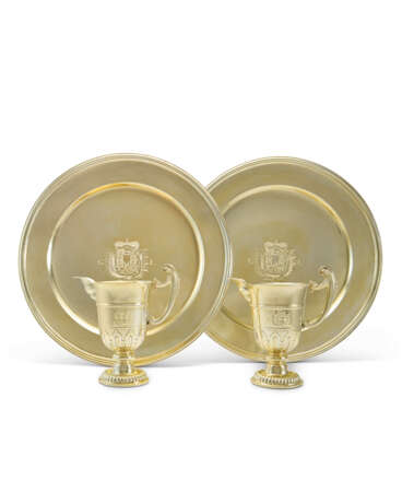 A PAIR OF ROYAL GERMAN SILVER-GILT EWERS AND SIDEBOARD DISHES - photo 1