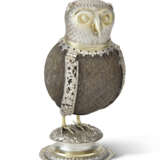 A GERMAN PARCEL-GILT SILVER-MOUNTED COCONUT CUP IN THE THE FORM OF AN OWL - photo 1