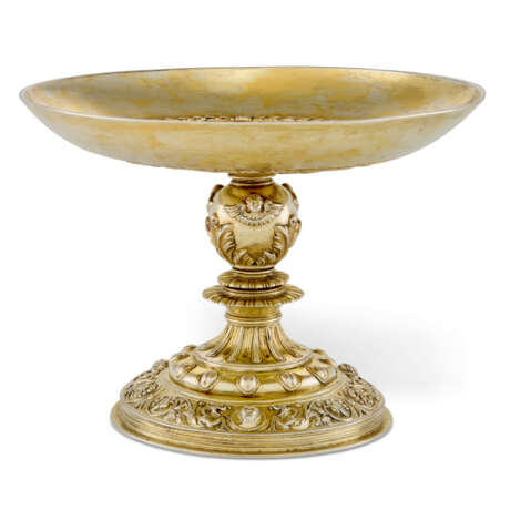 A SPANISH SILVER-GILT FOOTED DISH - photo 3