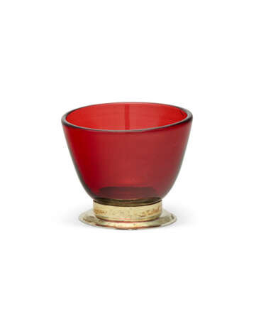 A GERMAN SILVER-GILT-MOUNTED RUBY GLASS CUP - photo 1