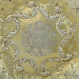 A PAIR OF CHARLES II SILVER-GILT FRUIT DISHES - Foto 2