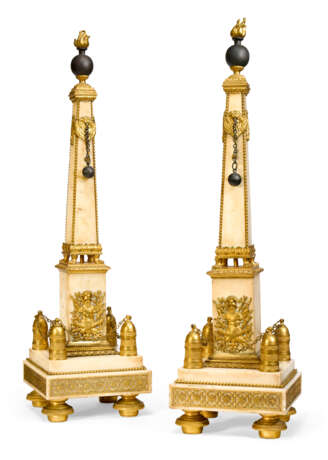 A PAIR OF FRENCH ORMOLU-MOUNTED WHITE MARBLE OBELISKS - фото 1