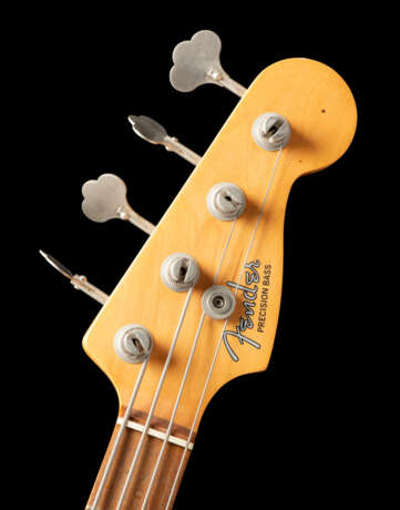 FENDER MUSICAL INSTRUMENTS CORPORATION, CORONA, CALIFORNIA, 1989 - Foto 4