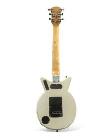 THE ORIOLO GUITAR COMPANY INCORPORATED, INDONESIA, 2010 - photo 2