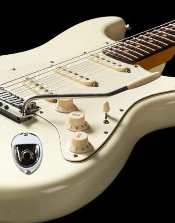 FENDER MUSICAL INSTRUMENTS CORPORATION, CORONA, CALIFORNIA, CIRCA 2001 - photo 3