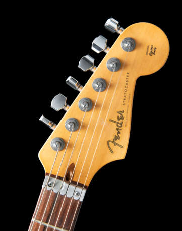 FENDER MUSICAL INSTRUMENTS CORPORATION, CORONA, CALIFORNIA, CIRCA 2001 - photo 5