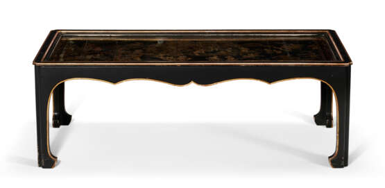 A CHINESE GILT AND LACQUER TABLE SCREEN, MOUNTED AS A LOW TABLE - photo 1