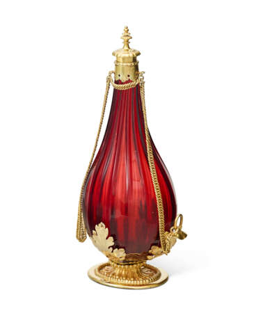 A GERMAN SILVER-GILT MOUNTED RUBY GLASS FLASK AND STOPPER - Foto 2