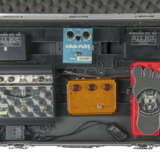 JEFF BECK`S SMALL PERFORMANCE PEDALBOARD - фото 2