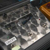 JEFF BECK`S SMALL PERFORMANCE PEDALBOARD - фото 3