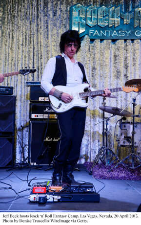 JEFF BECK`S SMALL PERFORMANCE PEDALBOARD - фото 7