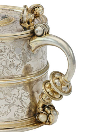 A GERMAN PARCEL-GILT SILVER TANKARD - photo 4