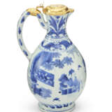 A DUTCH ENAMELED GOLD-MOUNTED CHINESE PORCELAIN BLUE AND WHITE JUG AND COVER - фото 5