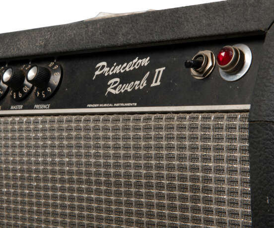 FENDER ELECTRIC INSTRUMENT COMPANY, FULLERTON, CALIFORNIA, CIRCA 1982 - photo 4
