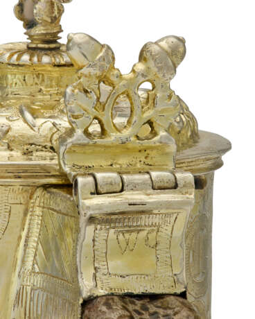 AN ELIZABETH I SILVER-GILT-MOUNTED TIGERWARE JUG - photo 3