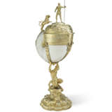 A GERMAN SILVER-GILT MOUNTED NAUTILUS CUP - Foto 9