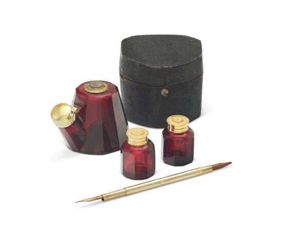 A GERMAN SILVER-GILT AND RUBY GLASS WRITING SET - photo 2