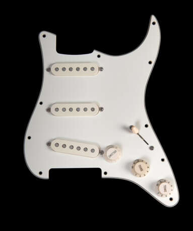 FENDER MUSICAL INSTRUMENTS CORPORATION, CORONA, CALIFORNIA, CIRCA 2001 AND 2009 - photo 5