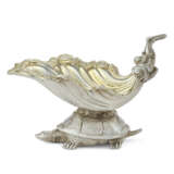 A SET OF SIX REGENCY PARCEL-GILT SILVER SALT CELLARS - фото 3