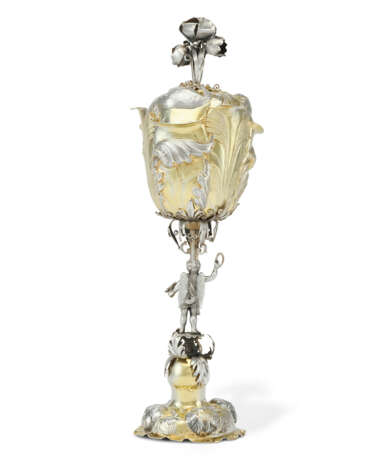 A GERMAN PARCEL-GILT SILVER CUP AND COVER - фото 3