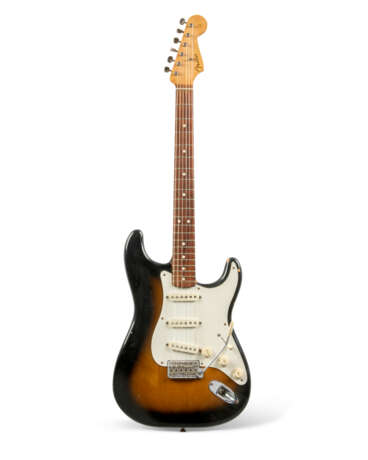FENDER ELECTRIC INSTRUMENT COMPANY, FULLERTON, CALIFORNIA, 1982 - photo 1