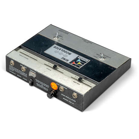 OBERHEIM ELECTRONICS, SANTA MONICA, CALIFORNIA, CIRCA 1971-75 - photo 2