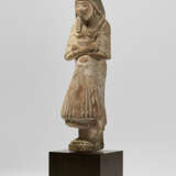 AN EGYPTIAN LIMESTONE OVERSEER SHABTI - photo 3