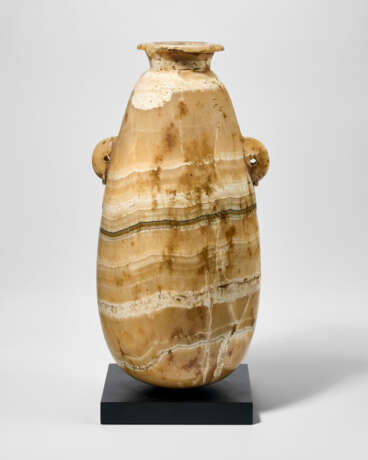 A LARGE EGYPTIAN ALABASTER ALABASTRON - photo 2