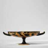 AN ATTIC RED-FIGURED KYLIX - photo 2