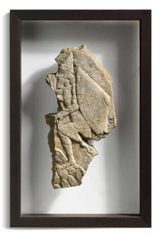 AN ASSYRIAN GYPSUM RELIEF FRAGMENT - фото 2