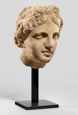 A GREEK MARBLE HEAD OF A WOMAN - photo 1